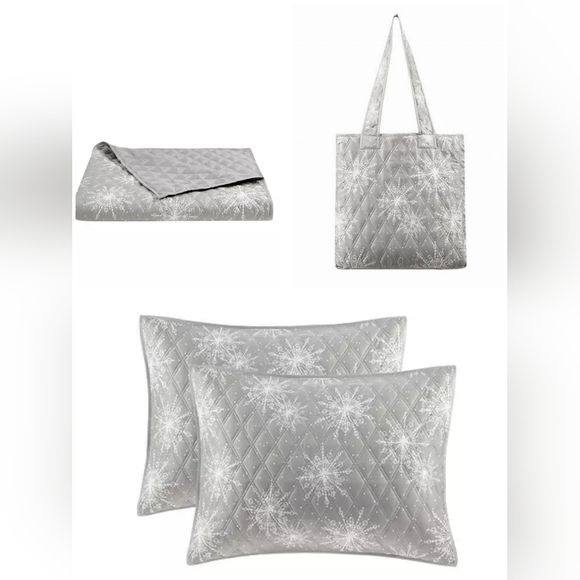 Martha Stewart Collection Snowflake Holiday Quilt Bag Set, Full/Queen, Created - Picture 1 of 6